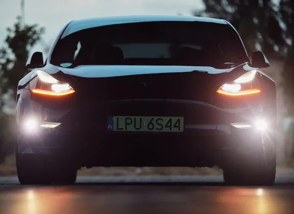 lubelskie Tesla Model 3 cena 124900 przebieg: 139000, rok produkcji 2019 z Nowy Sącz